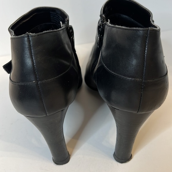 APOSTROPHE FONDA BLACK LEATHER SQUARE TOE ANKLE BOOT SZ 11 - Picture 3 of 16